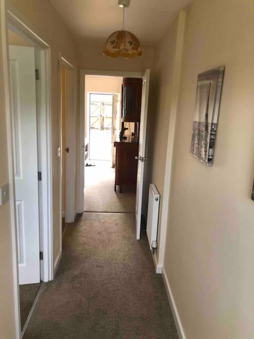Broad Blunsdon Entire Guest Suite With Gated Property מראה חיצוני תמונה
