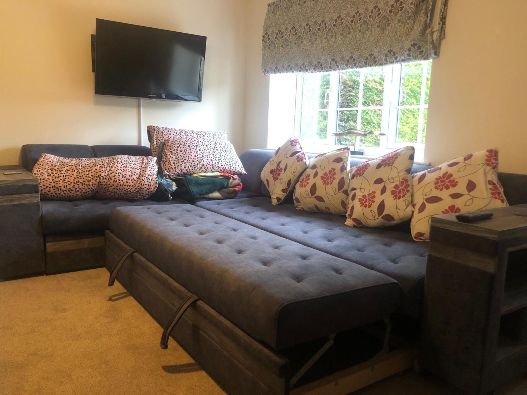 Broad Blunsdon Entire Guest Suite With Gated Property מראה חיצוני תמונה